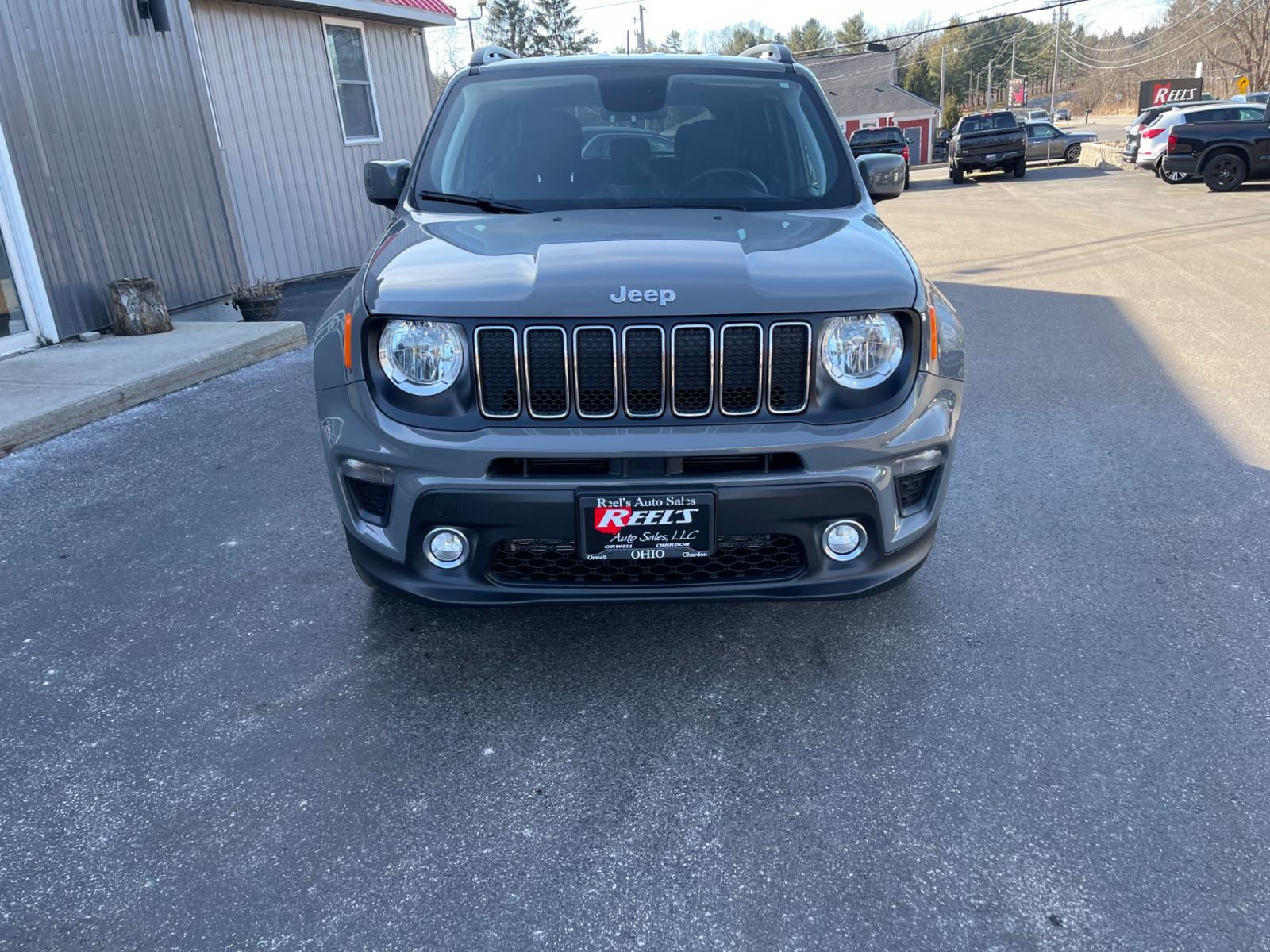 2020 Gray /Black Jeep Renegade Latitude 4WD (ZACNJBBB7LP) with an 2.4L I4 DOHC 16V engine, 9A transmission, located at 11115 Chardon Rd. , Chardon, OH, 44024, (440) 214-9705, 41.580246, -81.241943 - This 2020 Jeep Renegade Latitude with 4WD and a 2.4 Multiair Engine comes loaded with features aimed at enhancing comfort, convenience, and safety. Its 9-speed automatic transmission ensures smooth driving dynamics, while amenities like heated seats and a heated steering wheel add a touch of luxury - Photo #1
